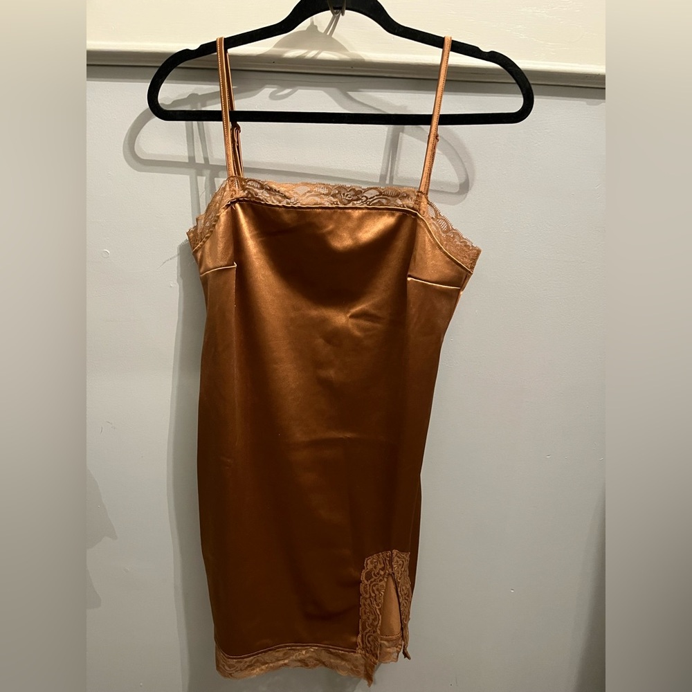 Ardenes dress brown/copper colour size medium lace trim